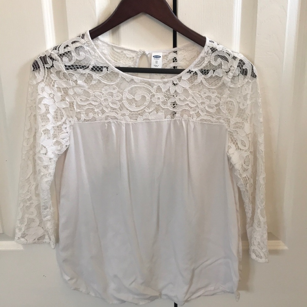 White 3/4 length lace top
